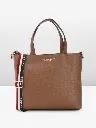1606a1fe-37c0-4d73-a9fb-e666f0251d1a1705470485664-Tommy-Hilfiger-Women-Handbags-9931705470485205-1.webp