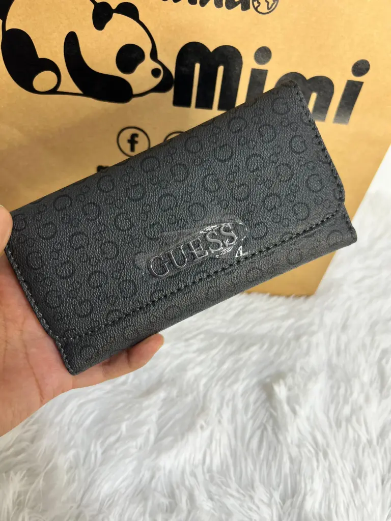 BILLETERA GUESS MONOGRAMA GRIS S9455151