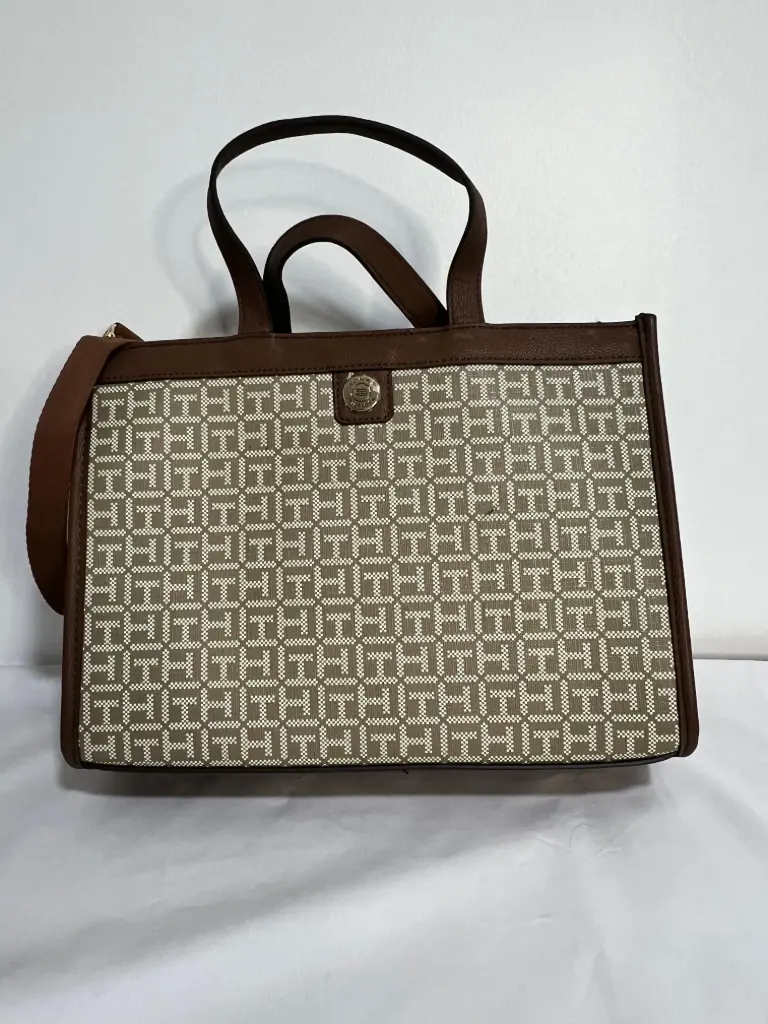 Cartera Tommy Hilfiger Monograma Beige 69JBI09